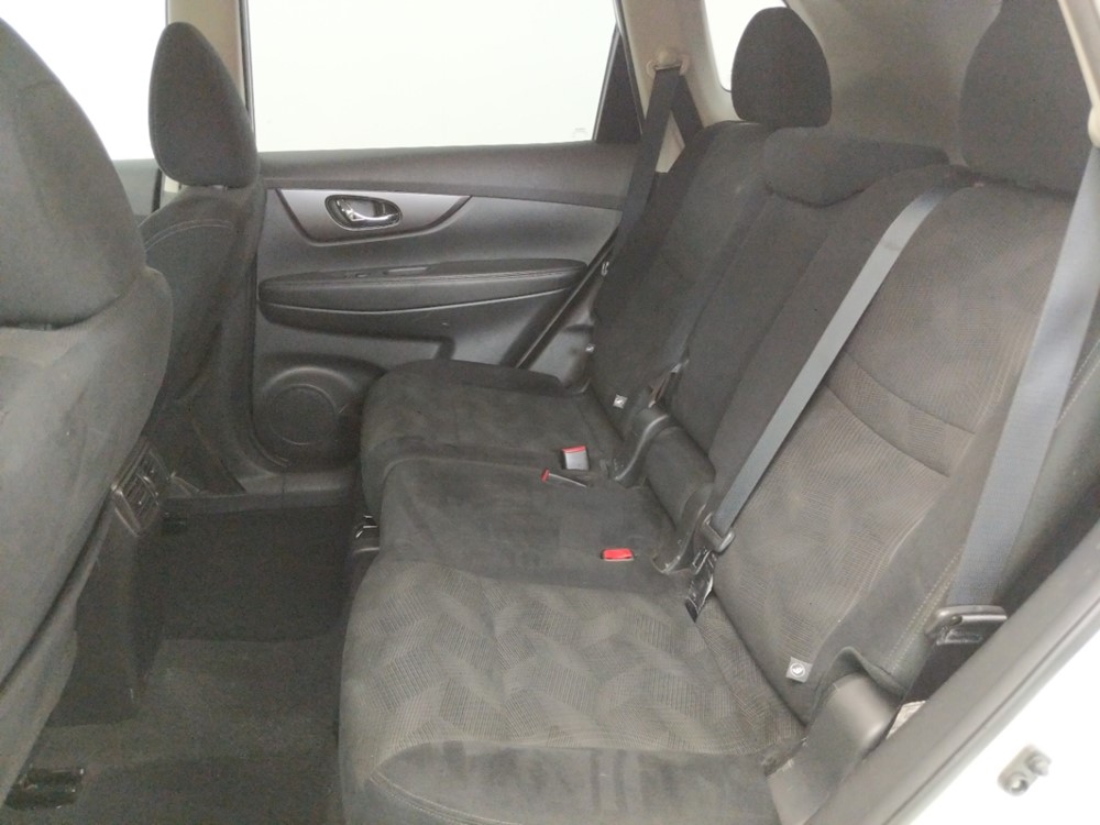 2016 Nissan Rogue - Driver Rear Seat