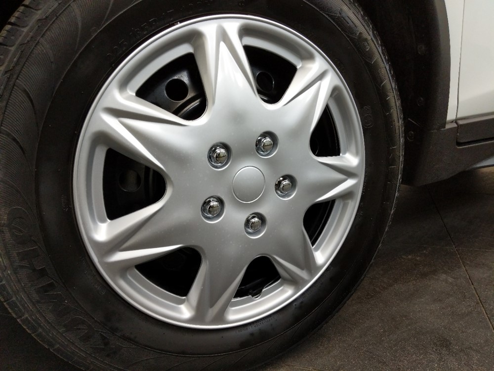 2017 Nissan Rogue - Wheel