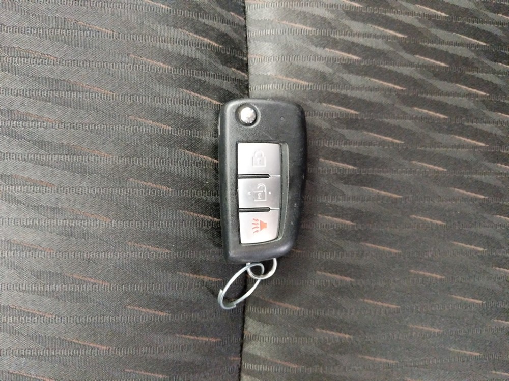 2017 Nissan Rogue - Keys