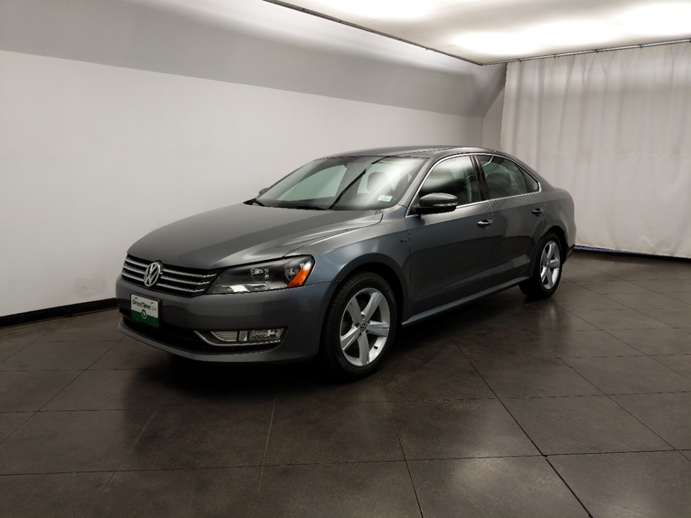 2015 Volkswagen Passat - Driver Front Bumper