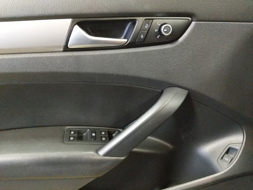 2015 Volkswagen Passat - Driver Power Windows/Lock Control