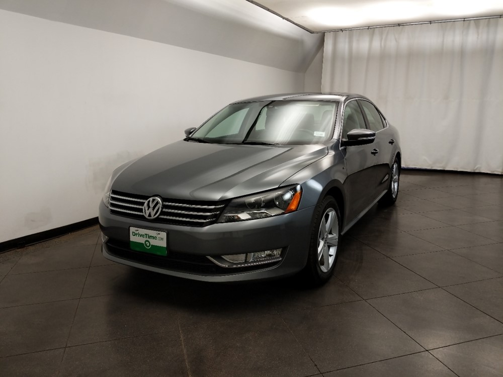 2015 Volkswagen Passat - Driver Front Hood