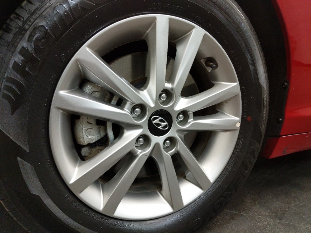 2017 Hyundai Sonata - Wheel