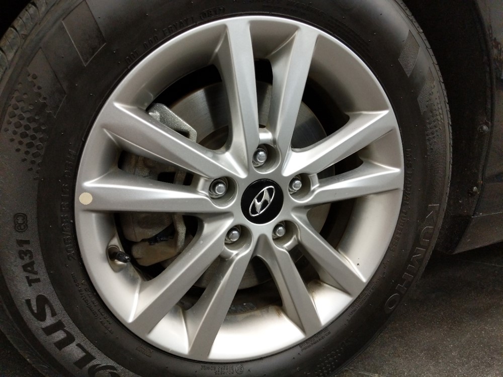 2017 Hyundai Sonata - Wheel