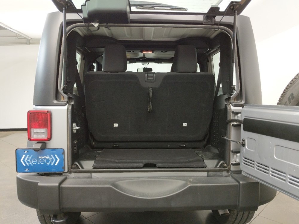 2017 Jeep Wrangler - Trunk