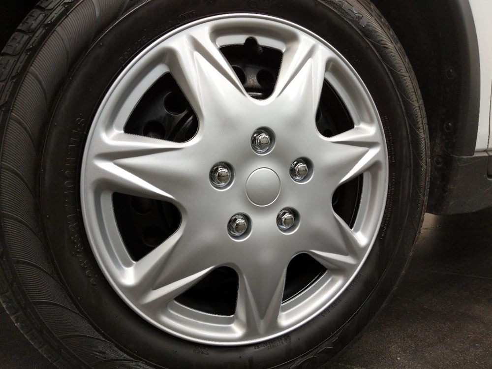 2017 Nissan Rogue - Wheel