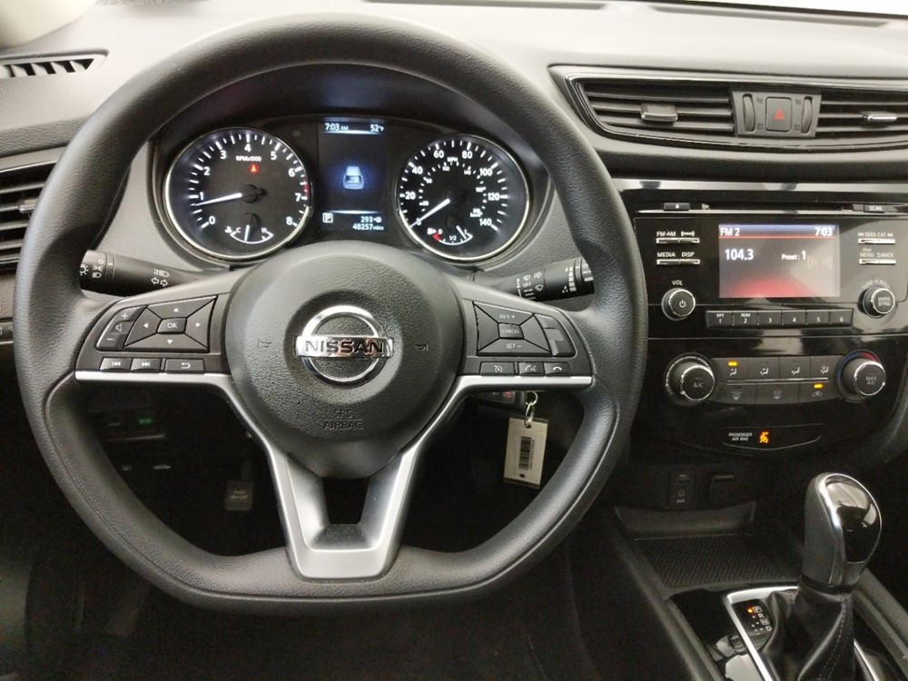 2017 Nissan Rogue - Driver Dash