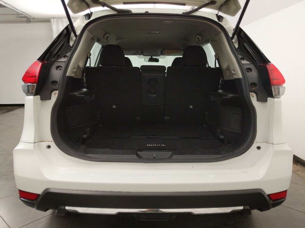 2017 Nissan Rogue - Trunk