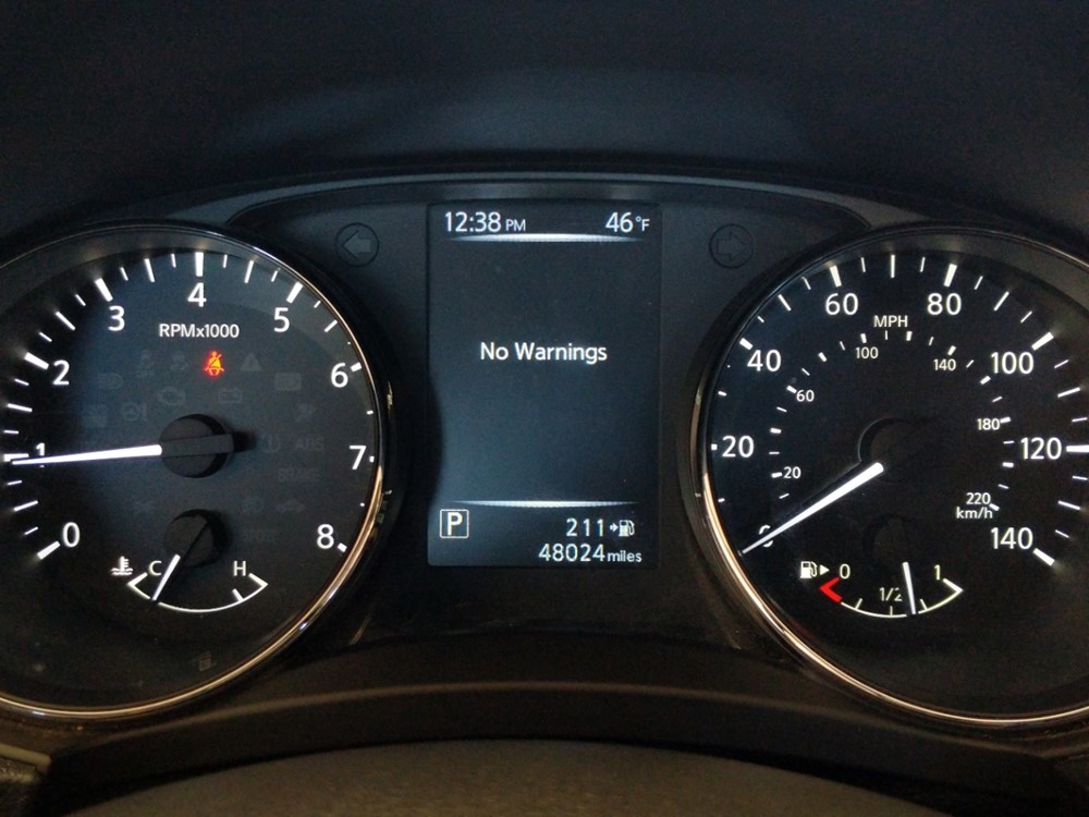 2017 Nissan Rogue - Odometer Close Up