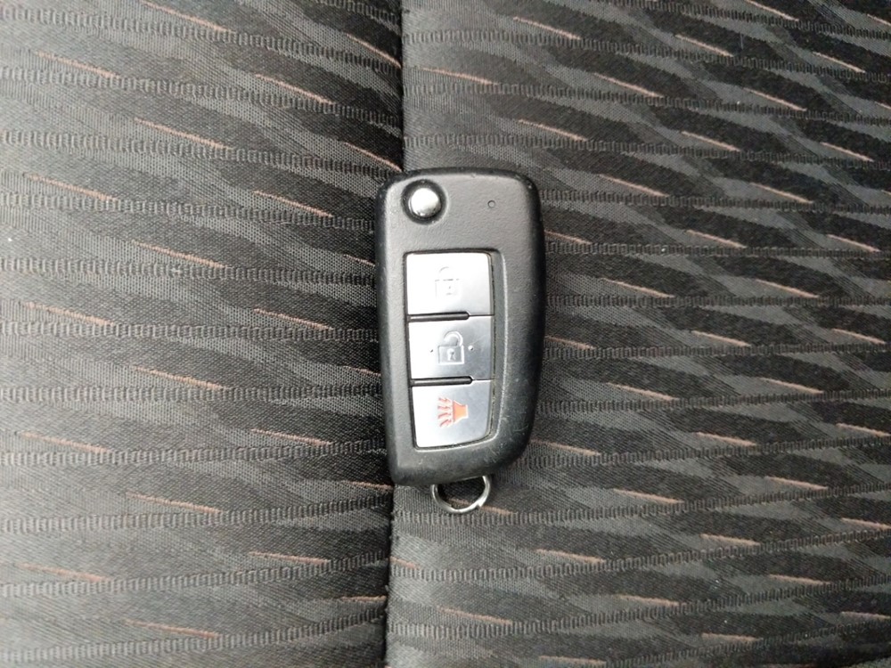 2017 Nissan Rogue - Keys