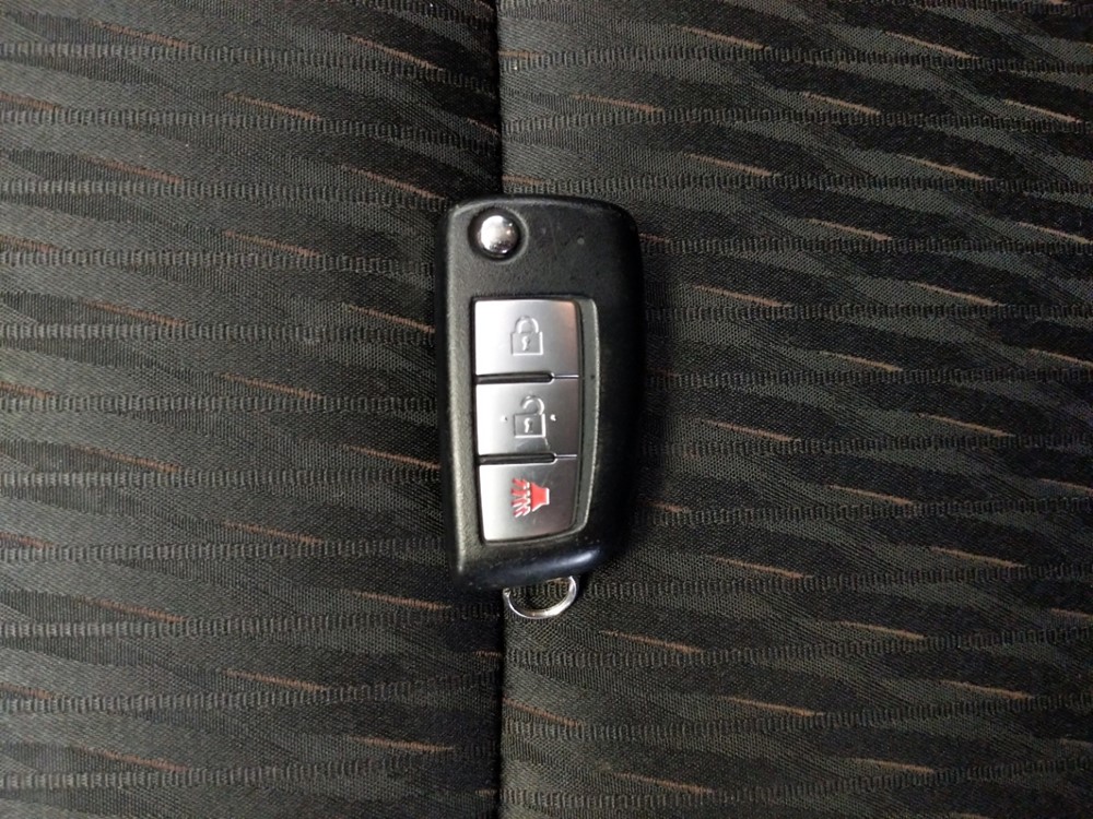 2017 Nissan Rogue - Keys