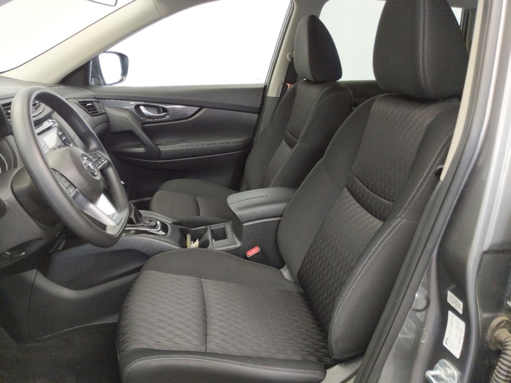 2017 Nissan Rogue - Driver Front Seat
