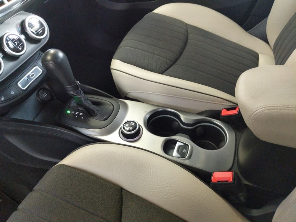 2016 FIAT 500X - Center Console/Cup Holders