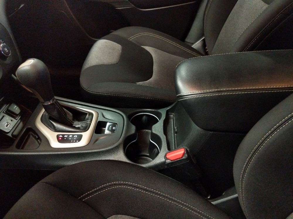 2015 Jeep Cherokee - Center Console/Cup Holders