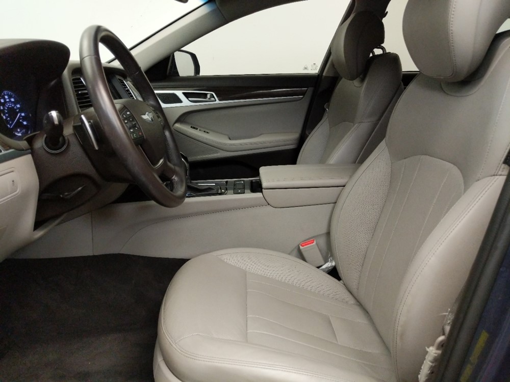2015 Hyundai Genesis - Driver Front Seat