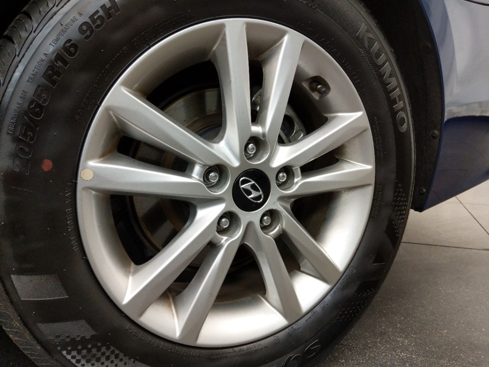 2017 Hyundai Sonata - Wheel