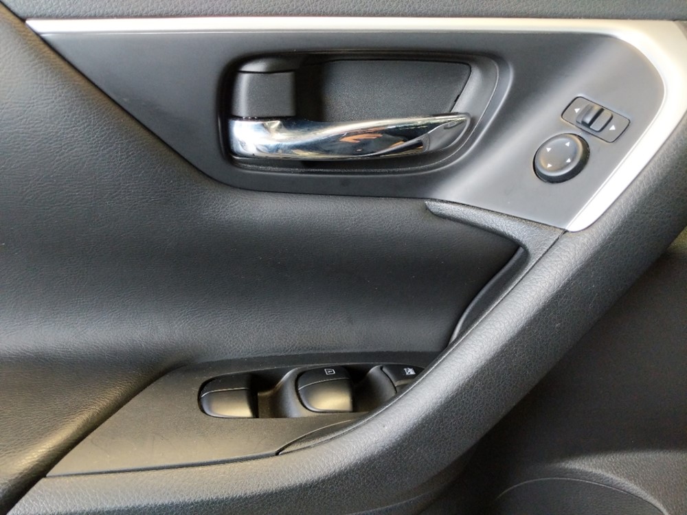 2017 Nissan Altima - Driver Power Windows/Lock Control