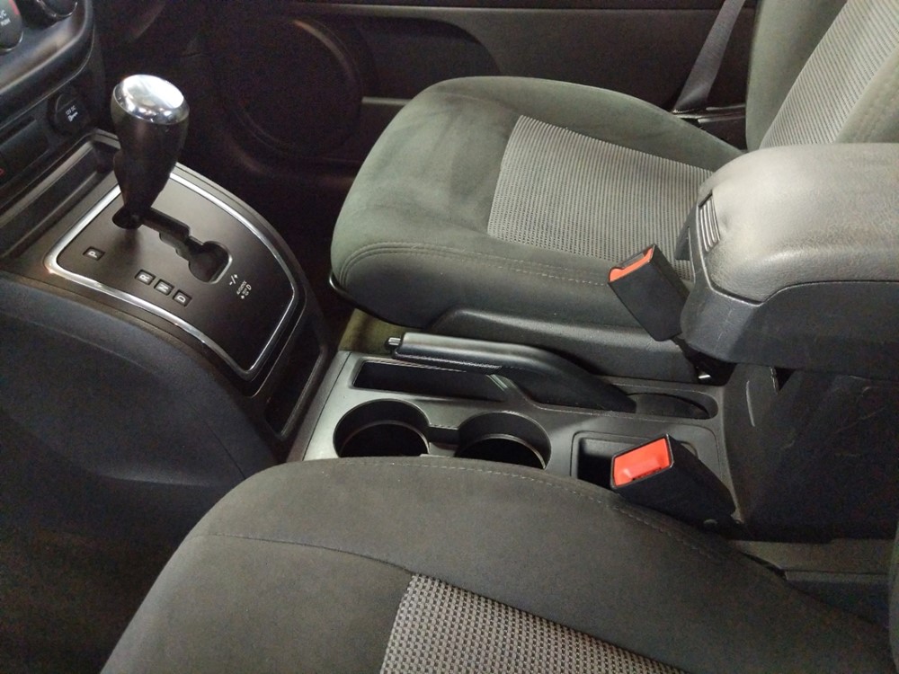 2017 Jeep Patriot - Center Console/Cup Holders