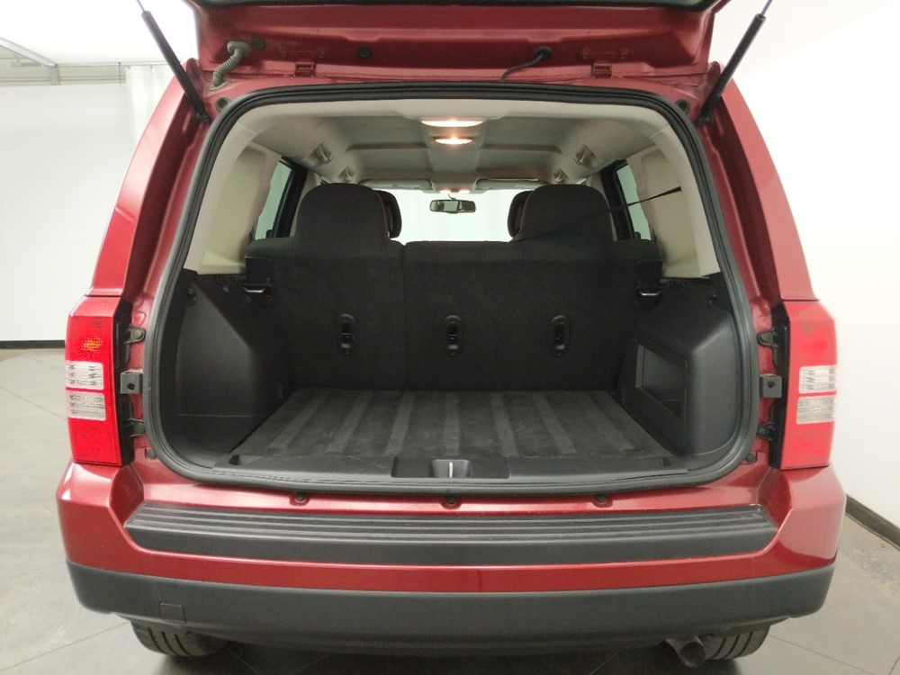 2017 Jeep Patriot - Trunk