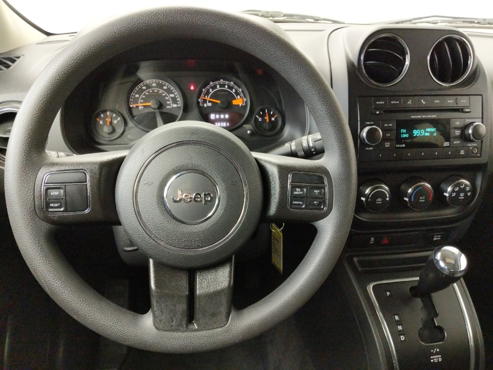 2017 Jeep Patriot - Driver Dash