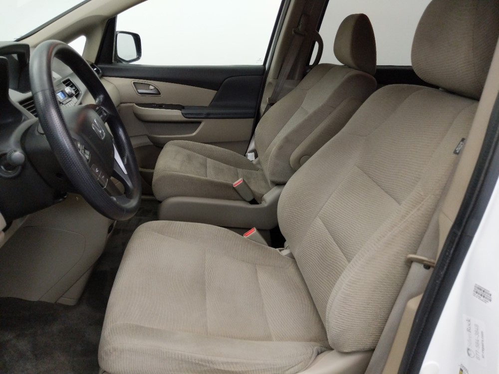 2013 Honda Odyssey - Driver Front Seat
