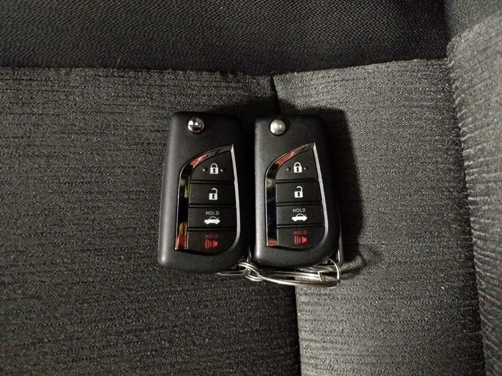 2018 Toyota Camry - Keys
