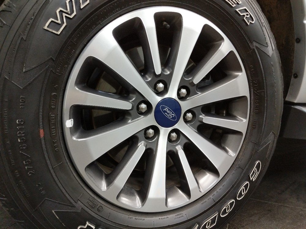 2017 Ford Expedition - Wheel