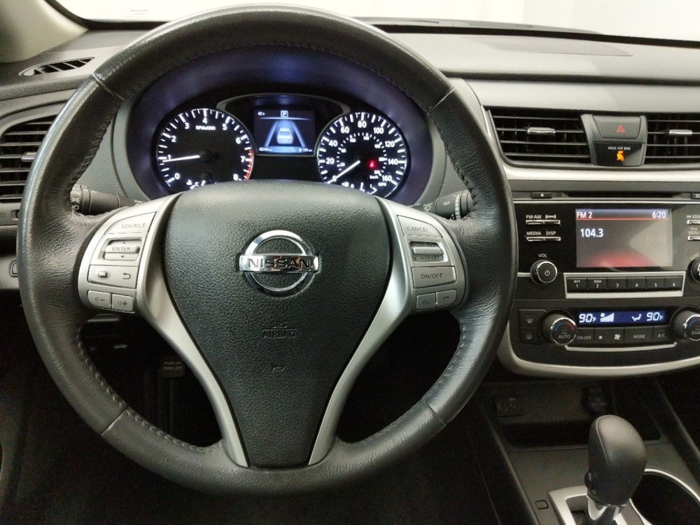 2017 Nissan Altima - Driver Dash