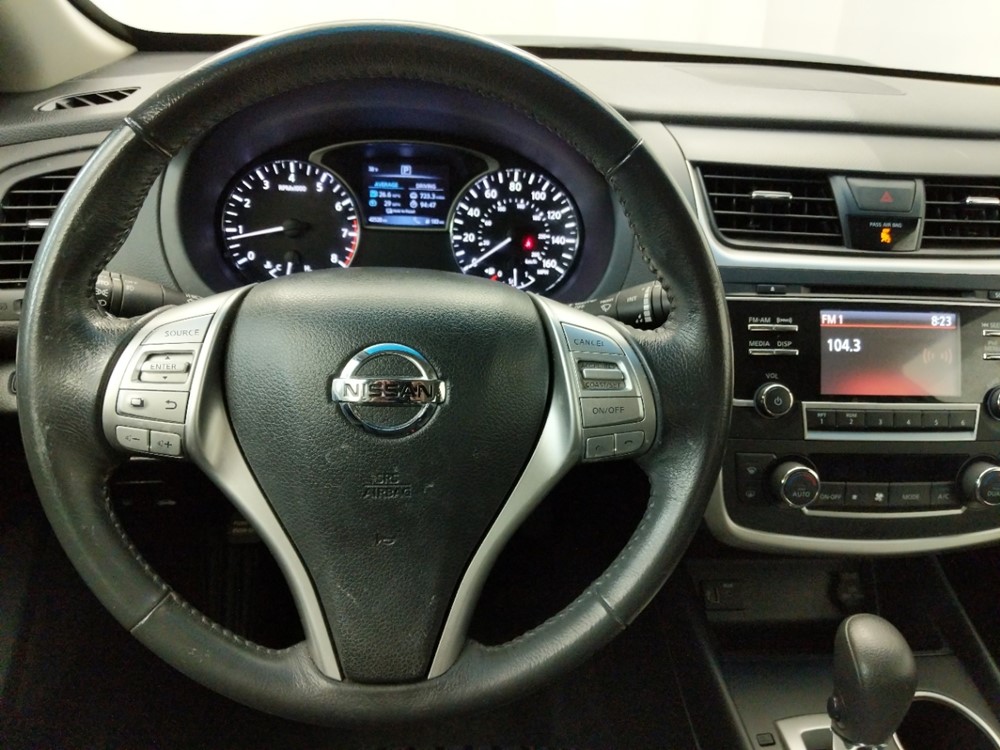 2017 Nissan Altima - Driver Dash