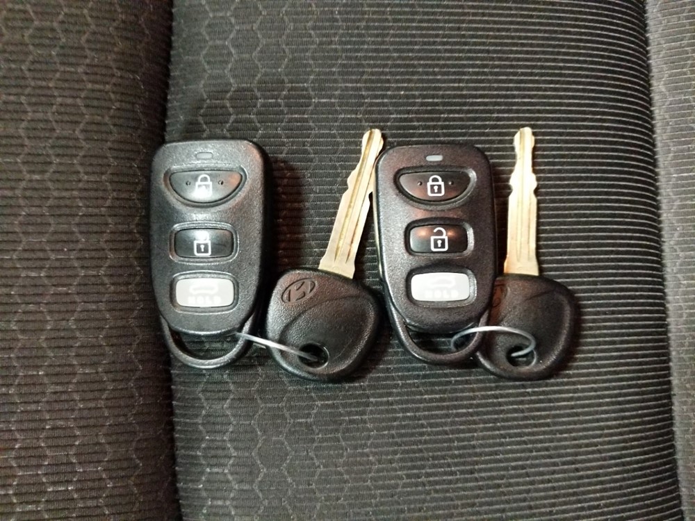 2018 Hyundai Elantra - Keys