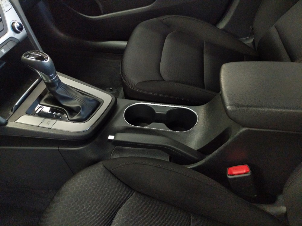 2018 Hyundai Elantra - Center Console/Cup Holders