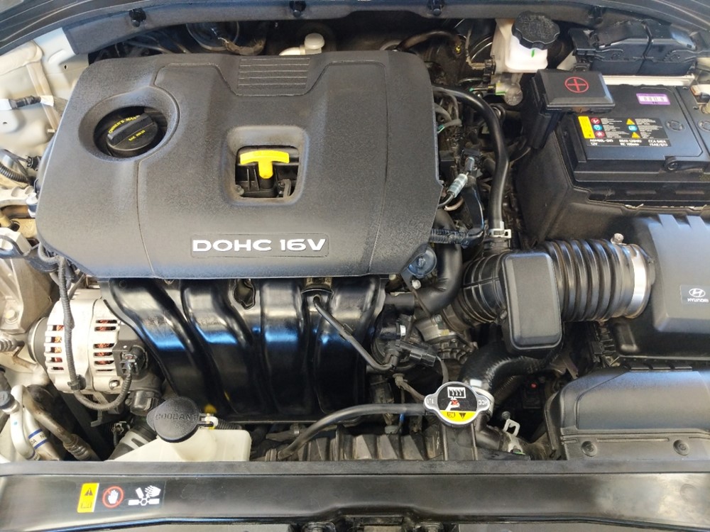 2018 Hyundai Elantra - Engine