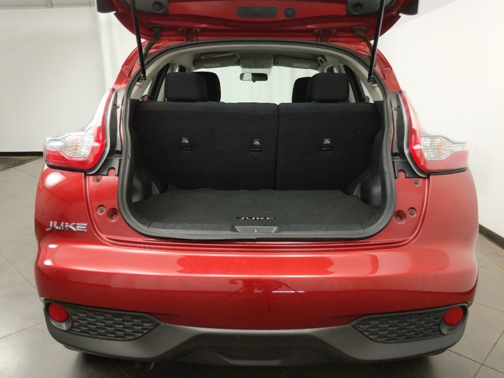 2017 Nissan JUKE - Trunk