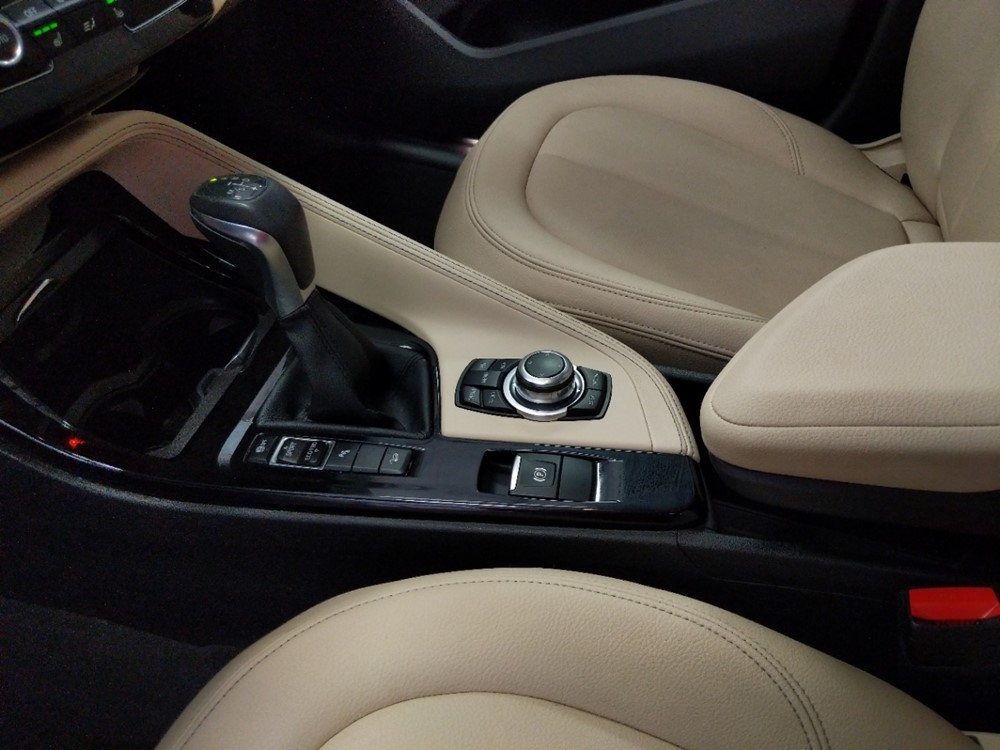 2016 BMW X1 - Center Console/Cup Holders