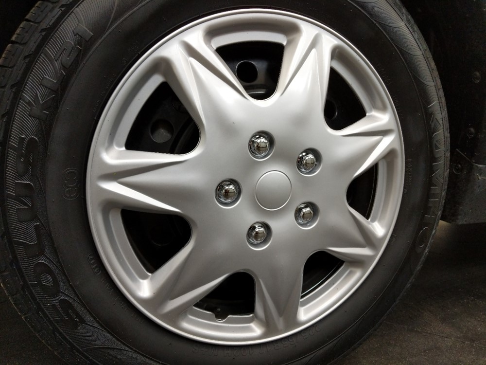 2017 Nissan Rogue - Wheel
