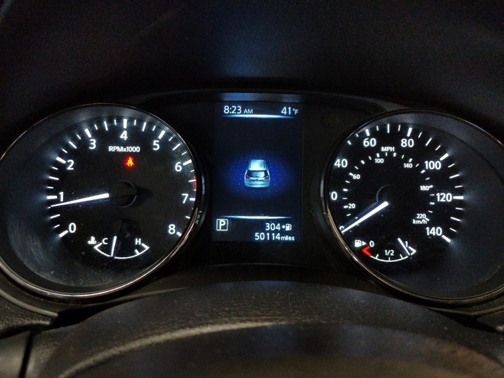 2017 Nissan Rogue - Odometer Close Up