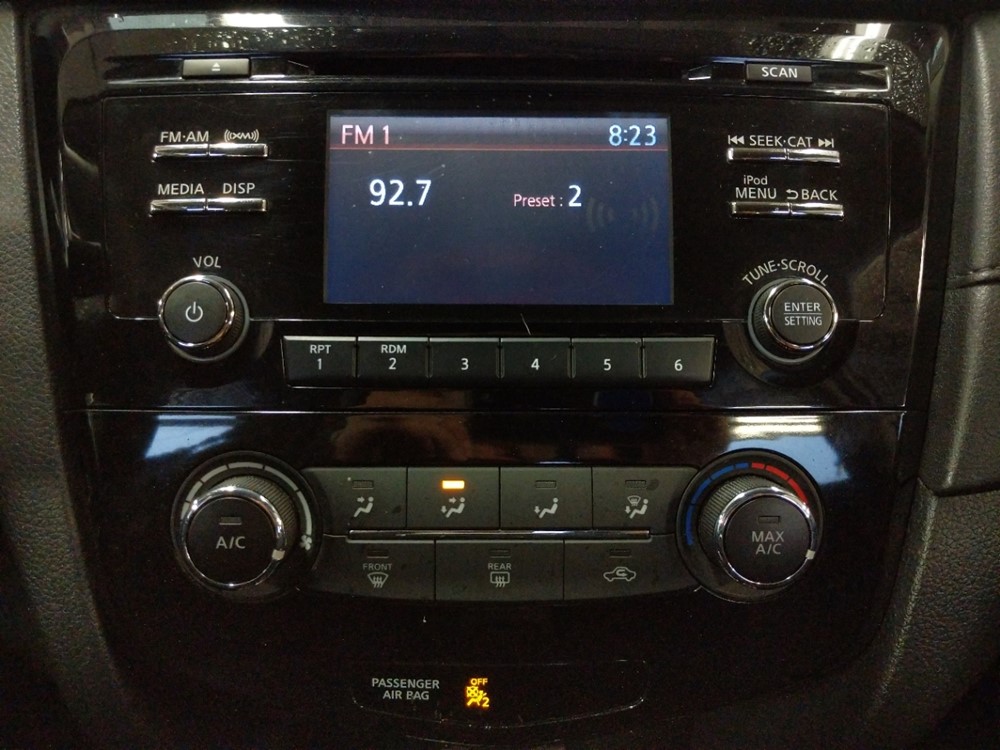 2017 Nissan Rogue - Stereo Package