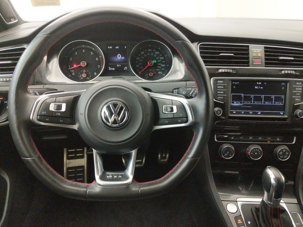 2016 Volkswagen Golf - Driver Dash