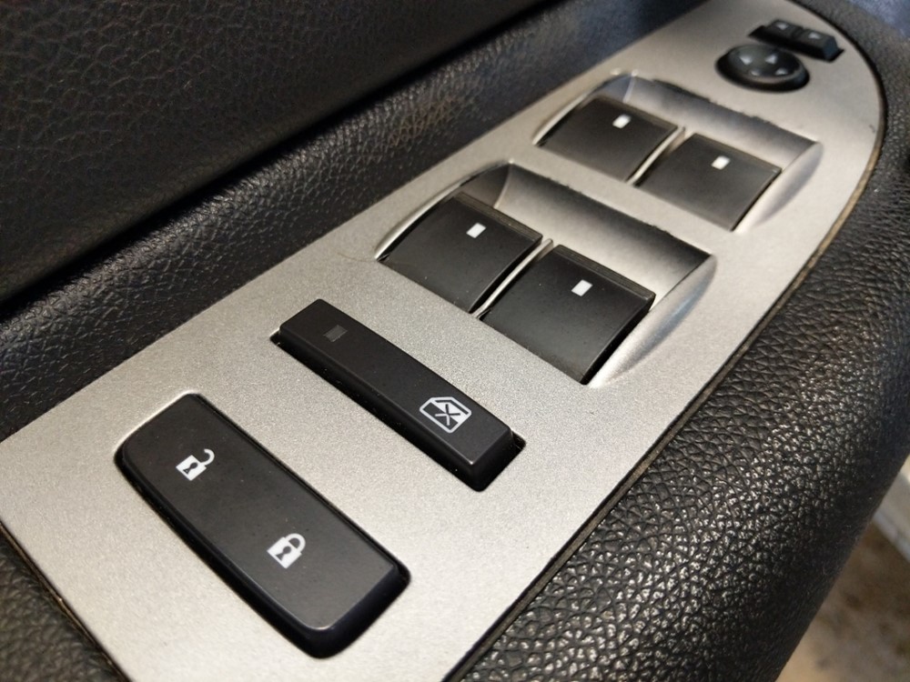 2009 Chevrolet Silverado 1500 - Driver Power Windows/Lock Control