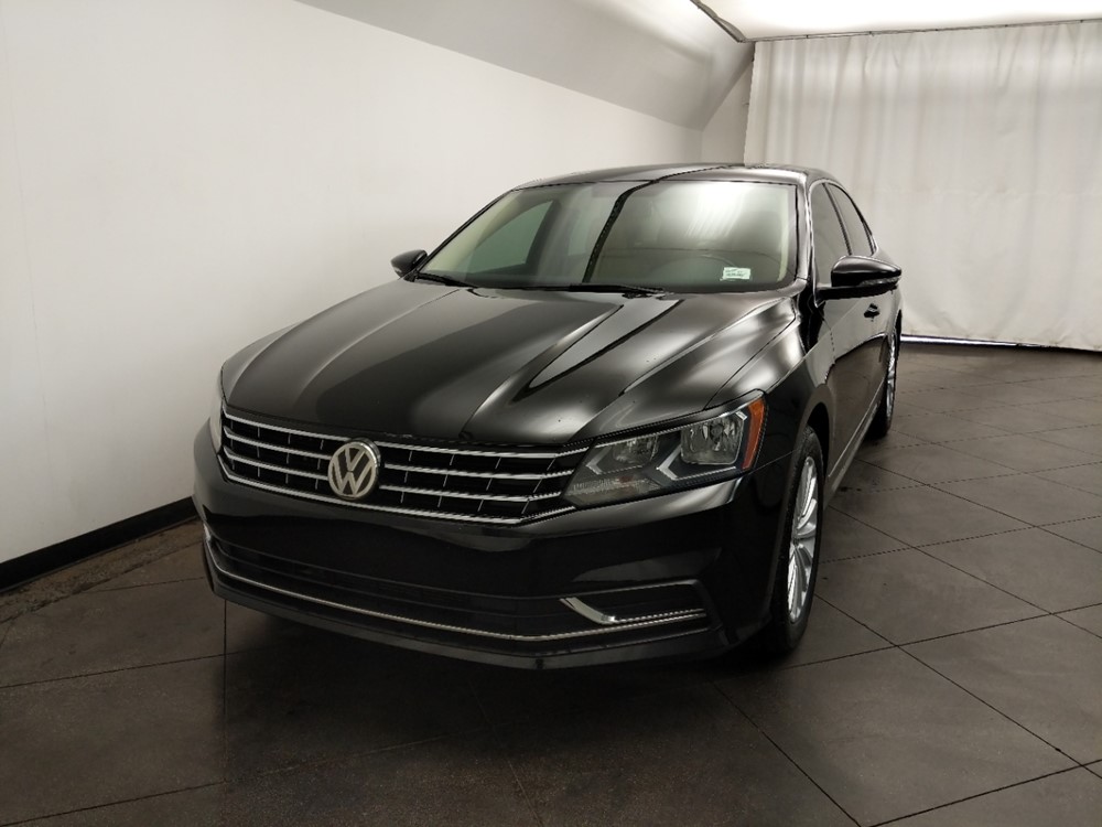 2016 Volkswagen Passat - Driver Front Hood