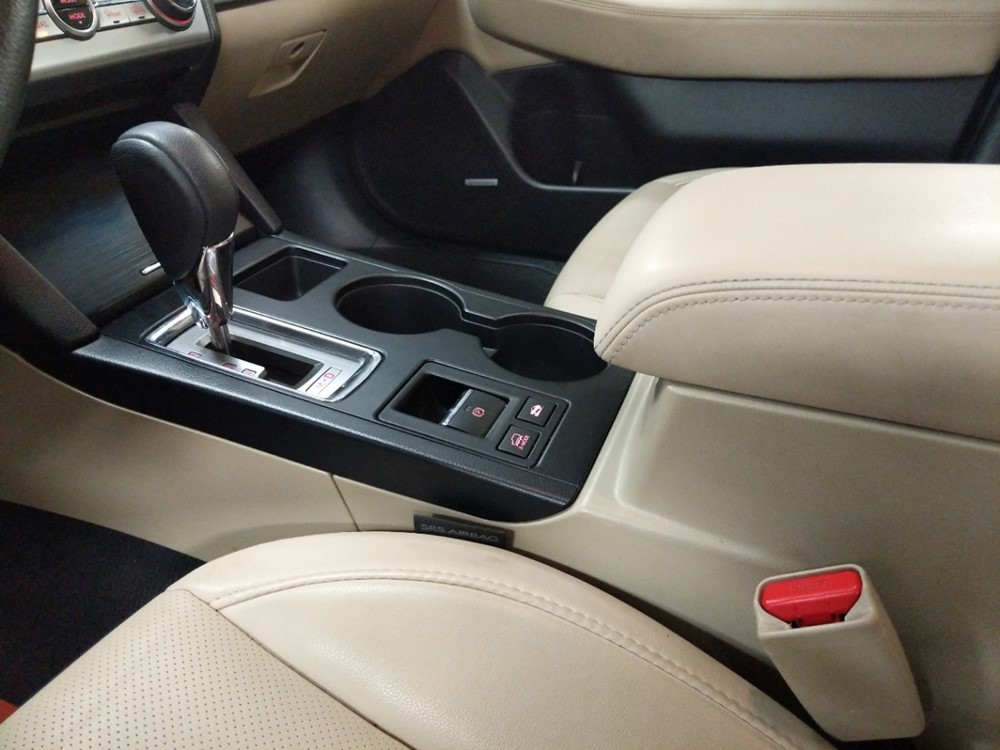 2017 Subaru Outback - Center Console/Cup Holders