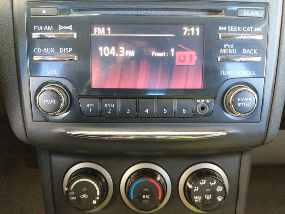 2014 Nissan Rogue - Stereo Package