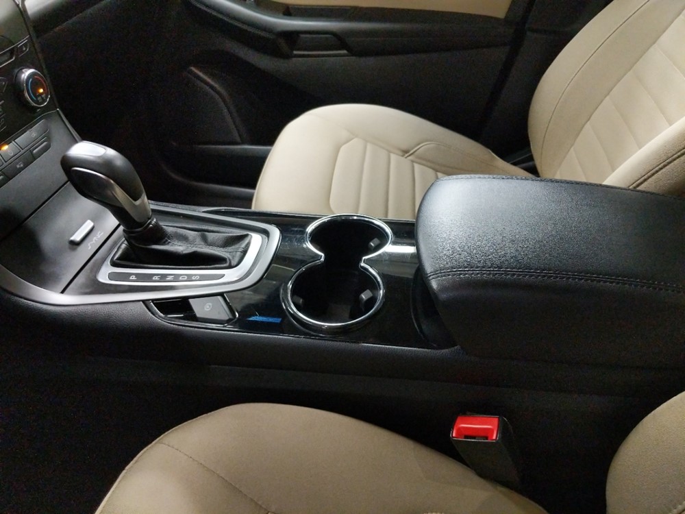 2015 Ford Edge - Center Console/Cup Holders