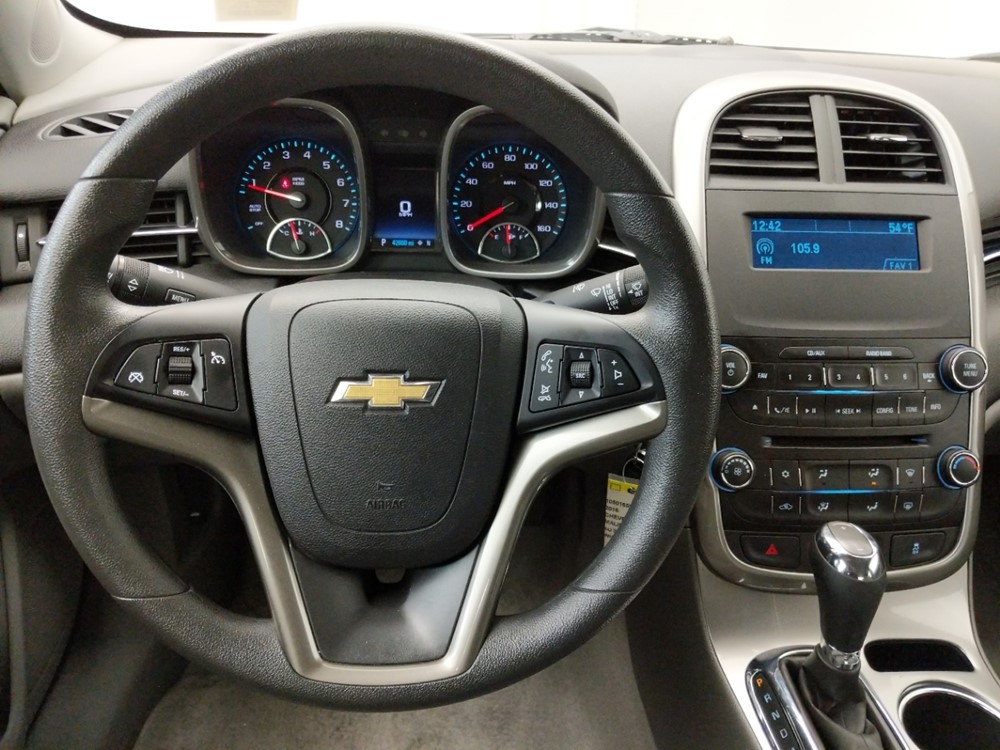2016 Chevrolet Malibu - Driver Dash