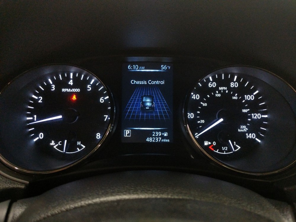 2017 Nissan Rogue - Odometer Close Up