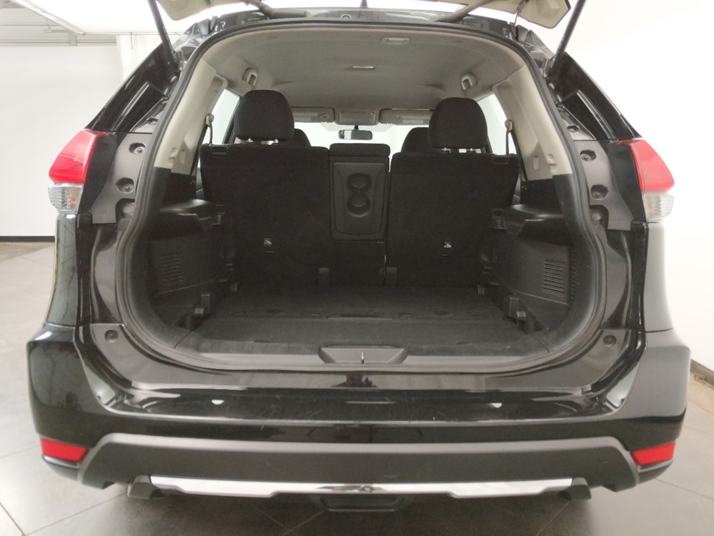 2017 Nissan Rogue - Trunk