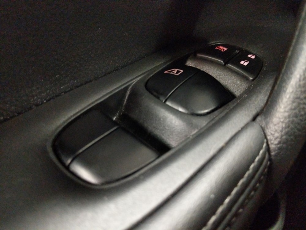 2017 Nissan Rogue - Driver Power Windows/Lock Control