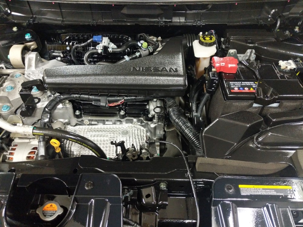 2017 Nissan Rogue - Engine