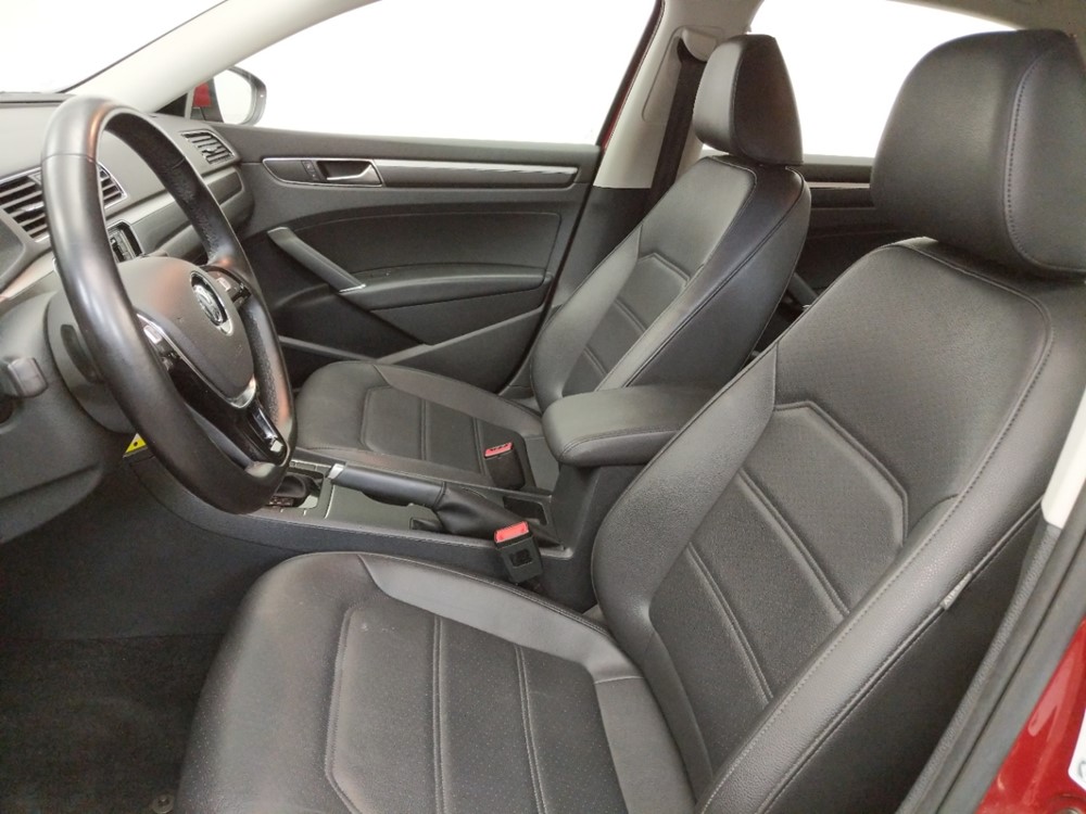 2017 Volkswagen Passat - Driver Front Seat