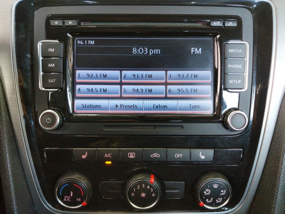 2015 Volkswagen Passat - Stereo Package
